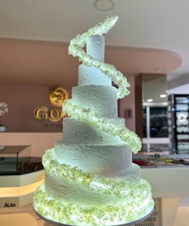 Wedding Cake 2